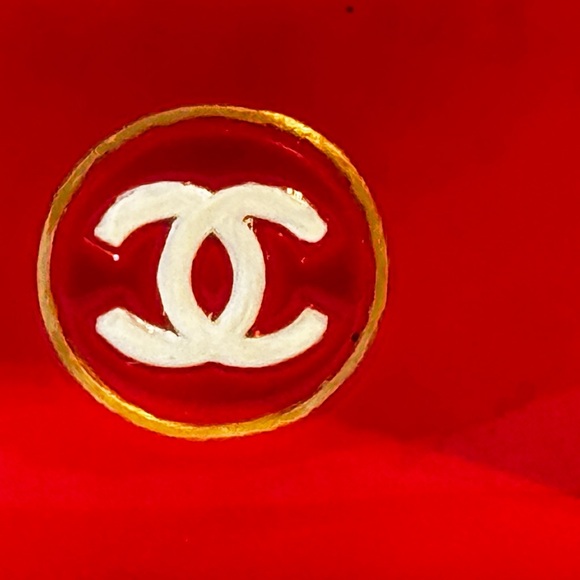 💎❤️💎- CHANEL
REDUCED Red Patent Leather CC Long Yen Zip Wallet authentication … - Picture 12 of 12